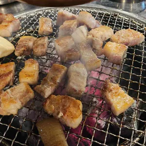 숯불구이육본 사진