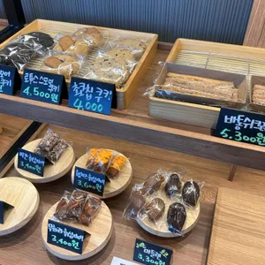 클로버 베이커리카페 리뷰 사진