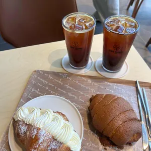 클로버 베이커리카페 사진 2
