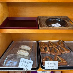 푸른 한옥 사진