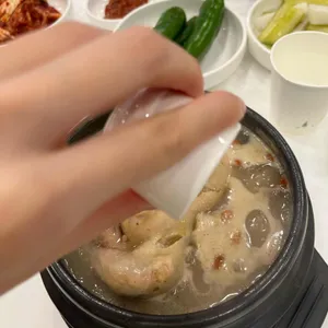 한방삼계탕 사진