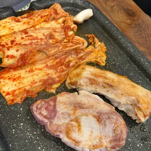 고향집 김치삼겹살 대표 사진