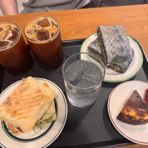 카페오지 대표 사진
