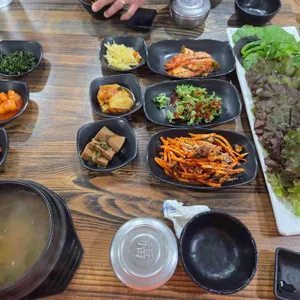 고향우렁이쌈밥 사진 2