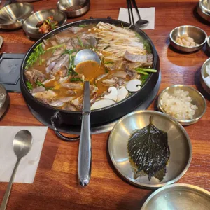 동궁염소탕 대표 사진