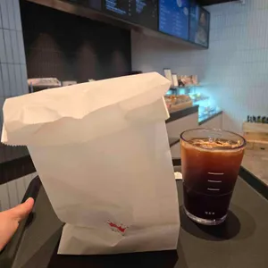 폴 바셋 사진