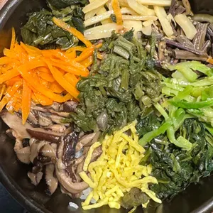 마당에모닥불하늘엔둥근달 사진