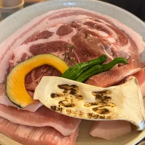 꾼돈숯불갈비 사진 1