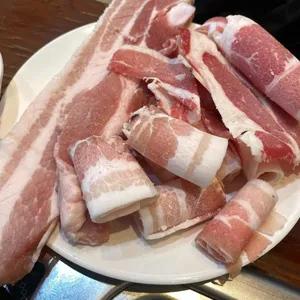 착한돼지 사진