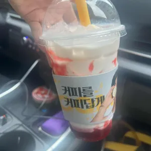 컴포즈커피 사진