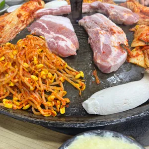 싹쓰리솥뚜껑삼겹살 사진