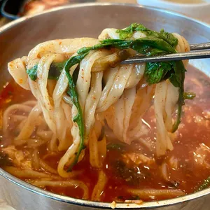 안춘공주얼큰이칼국수 사진