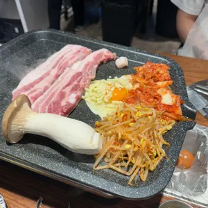 꿀삼겹 사진