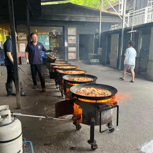 솥뚜껑닭볶음탕 사진 2