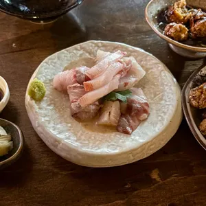 엔야 대표 사진