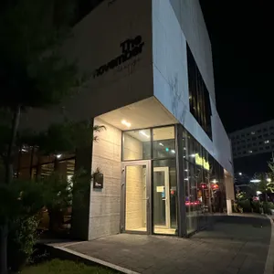 The november 라운지 리뷰 사진