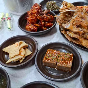생생게장백반 대표 사진