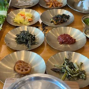 산아래 우렁쌈정식 사진