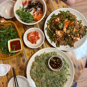돌미나리집 사진 1