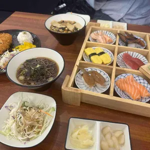 청담 대표 사진