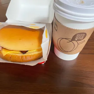롯데리아 대표 사진