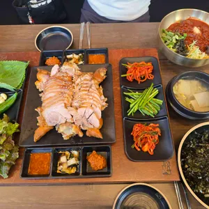 귀한족발 사진
