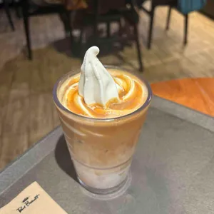 폴바셋 사진