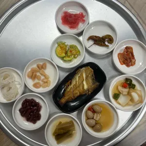 돌고래횟집 사진 2