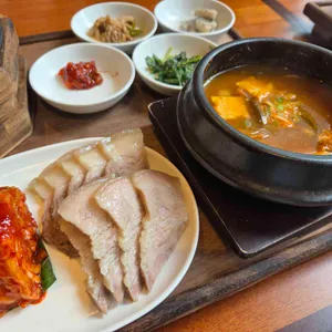원할머니보쌈족발 사진 2