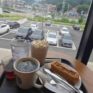 스타벅스 대표 사진