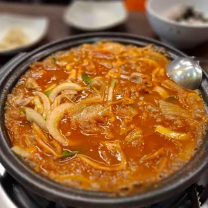 묵은지돼지김치찌개 사진 1