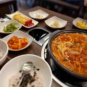 묵은지돼지김치찌개 사진 2