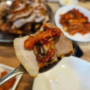 아라네왕족발보쌈 사진 2
