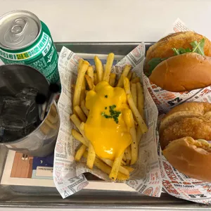 제스티살룬 사진