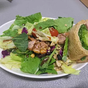 봄날샐러드 대표 사진