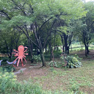 유니스의 정원 리뷰 사진