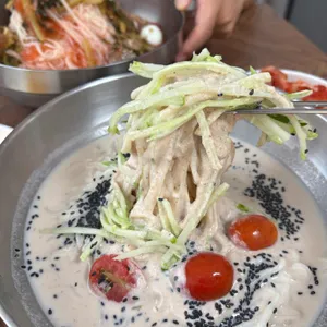 정다운국수집 사진 1