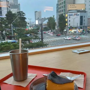 콘하스 대표 사진