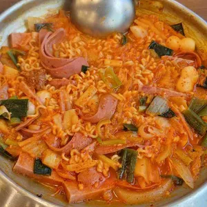 군오부대찌개 사진
