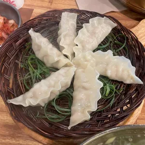 파주뼈칼국수 교하제면소 사진 1