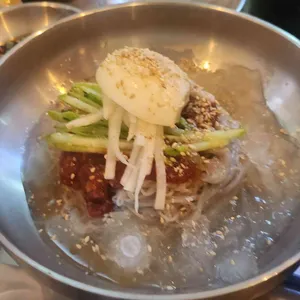 문정돈 사진