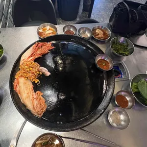 동두천솥뚜껑삼겹살 사진 1