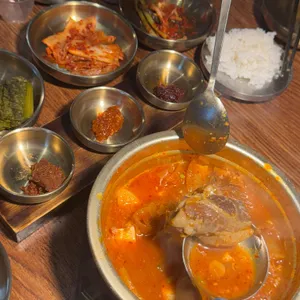 청돈옥 사진 1