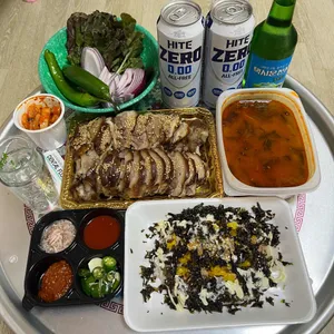 우주왕족발 사진