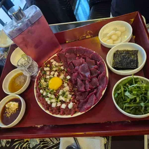 육값어치 대표 사진