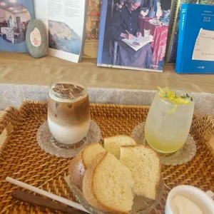 카페 톨 사진 2