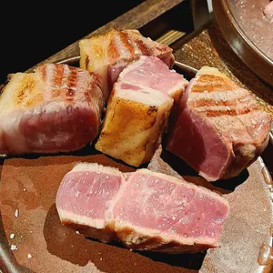 엄용백 돼지구이집 사진