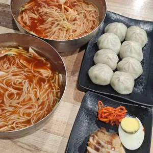 국대밀면 대표 사진