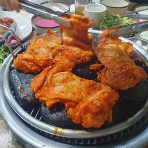 조약돌숯불닭갈비 사진