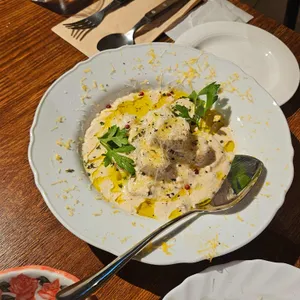 떼르세로 코스테스 사진